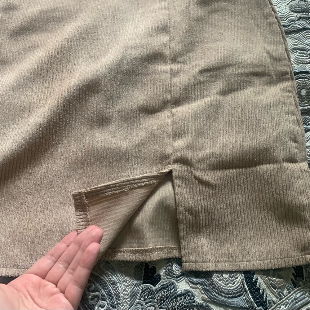 SHEIN Tan Skirt - Picture 4 of 9